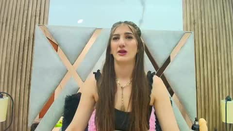Dafne Castro online show from April 27, 6:27 pm