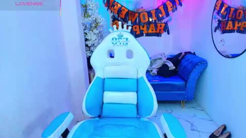 dafne huges online show from October 30, 8:10 pm