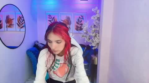 dafne huges online show from September 30, 7:52 pm