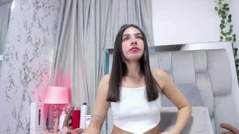 Snapshot of dafne_quenn chatting on September 18, 1:09 pm dafne_quenn online show from September 18, 1:09 pm