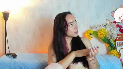 dafnemel online show from May 26, 2:27 pm