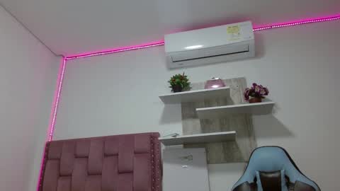 DAFNNE online show from March 6, 12:09 pm