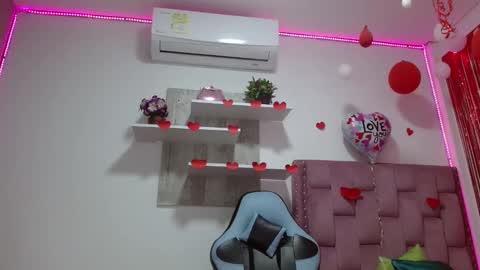 DAFNNE online show from February 20, 12:04 pm