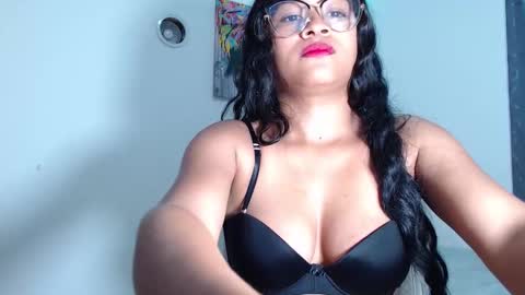 DAFNNE online show from November 18, 4:08 pm