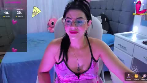 Snapshot of dahian_carter chatting on December 21, 11:55 am Dahian online show from December 21, 11:55 am