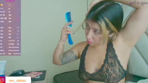 Dahiana  online show from May 1, 9:07 pm