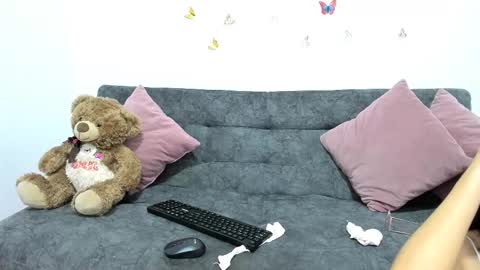 dahianaroa online show from February 20, 1:01 pm