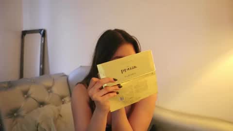 Lauren            online show from November 8, 8:03 pm