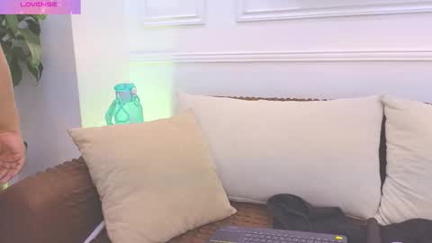 Daisy Price online show from March 17, 11:14 am