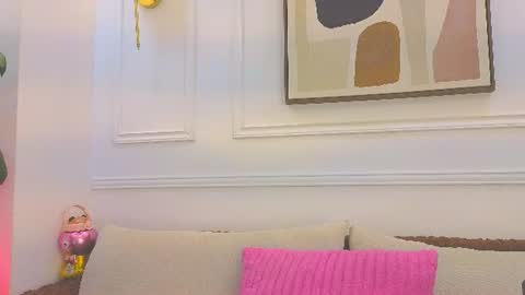 Daisy Price online show from June 15, 10:59 am