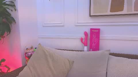 Daisy Price online show from July 28, 10:46 am