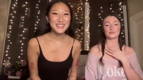 Daisy Kim online show from February 17, 4:20 am