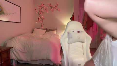 daisy online show from July 28, 11:59 pm