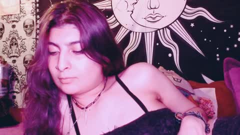    --  -- help me reach 100 hands up  online show from December 19, 11:14 pm