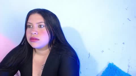 Snapshot of dakkotta_curvy chatting on September 24, 8:13 am VALENTINA online show from September 24, 8:13 am