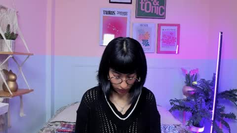Dakota  online show from May 5, 3:42 am