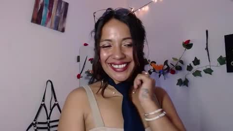 Snapshot of dakota_ro chatting on October 21, 8:13 pm dakota_ro online show from October 21, 8:13 pm