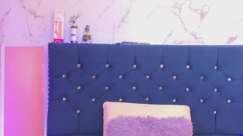 dakotaa_johnson online show from July 27, 6:38 pm