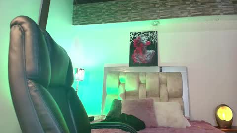 dakotarobbins_ online show from February 5, 7:53 pm