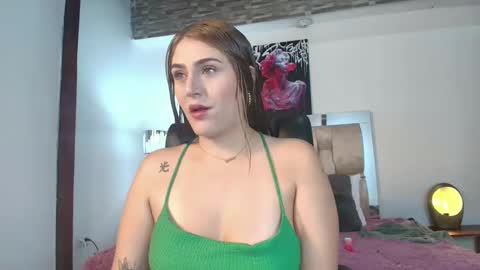 dakotarobbins_ online show from January 26, 1:15 pm