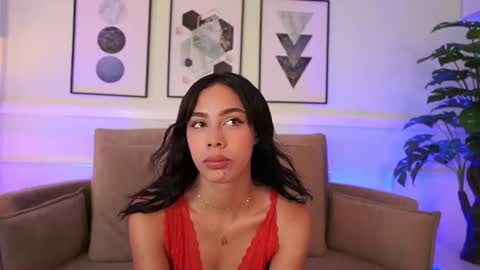 dakotavelvet online show from August 1, 8:22 pm