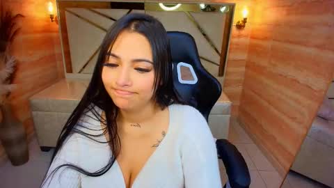 Dakotha  online show from December 4, 3:09 am