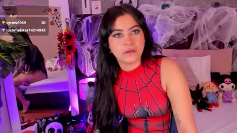 Snapshot of dakottahill chatting on October 12, 5:43 am   online show from October 12, 5:43 am