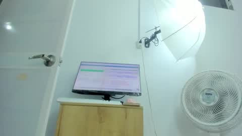  Ren  online show from October 31, 1:07 am