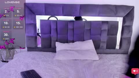 dalia_lux_ online show from October 8, 1:15 pm