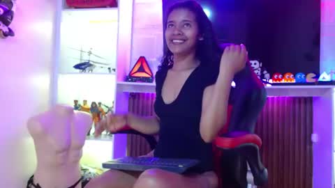 dalila online show from June 12, 7:33 pm