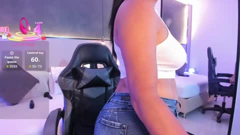 D A N A  online show from July 6, 7:27 pm