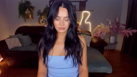 DanaMiers online show from December 14, 6:30 am