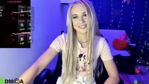 dances_queen online show from July 18, 11:02 am