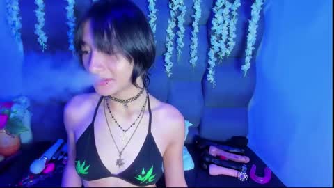 dani_dream online show from May 11, 2:56 pm