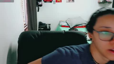 dani y jocelyn online show from November 3, 8:57 pm