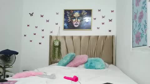 Snapshot of daniela_lan chatting on September 13, 2:08 am daniela_lan online show from September 13, 2:08 am