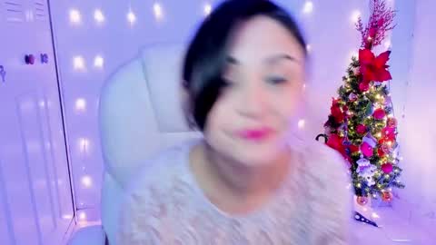 Snapshot of danielahot2 chatting on December 6, 7:32 am Daniela online show from December 6, 7:32 am