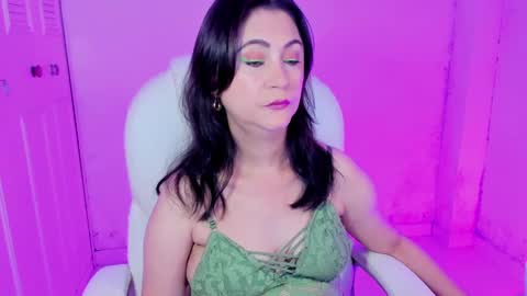 Snapshot of danielahot2 chatting on February 6, 4:42 am Daniela online show from February 6, 4:42 am