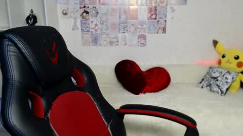 Daniella Martin online show from August 5, 2:07 am
