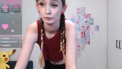 Snapshot of daniella_martin chatting on March 6, 1:57 pm Daniella Martin online show from March 6, 1:57 pm
