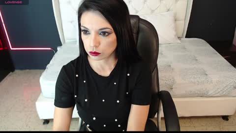 Snapshot of danielle_smithh chatting on January 8, 3:08 am Danielle Smith online show from January 8, 3:08 am