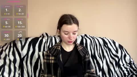 Mia online show from December 1, 7:45 am