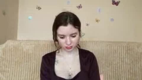 Mia online show from July 17, 11:25 am