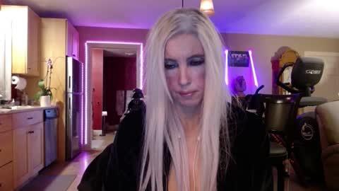 DanikaWhite69 online show from February 21, 2:18 pm
