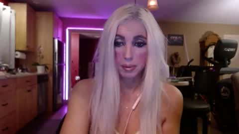 Snapshot of danikawhite69 chatting on September 11, 7:09 am DanikaWhite69 online show from September 11, 7:09 am