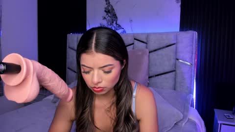 Snapshot of daniphoenixx chatting on January 27, 8:17 pm Dani Phonenix online show from January 27, 8:17 pm