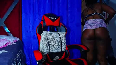 danisabrownn online show from March 9, 2:20 pm