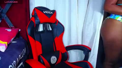 danisabrownn online show from October 27, 7:08 pm