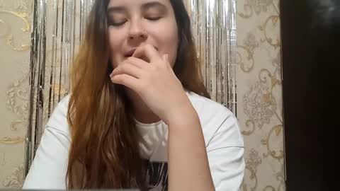 Danita online show from November 8, 9:25 am