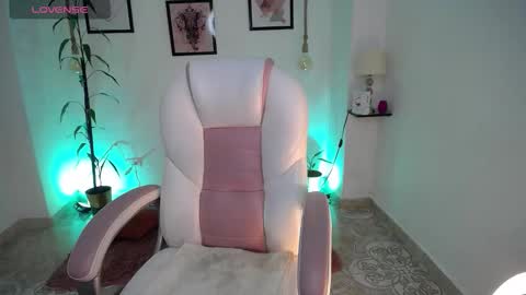 Danna online show from March 2, 10:59 pm